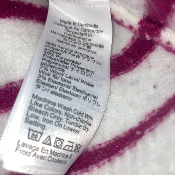 NWT extra soft mock neck sweater - Picture 12 of 12